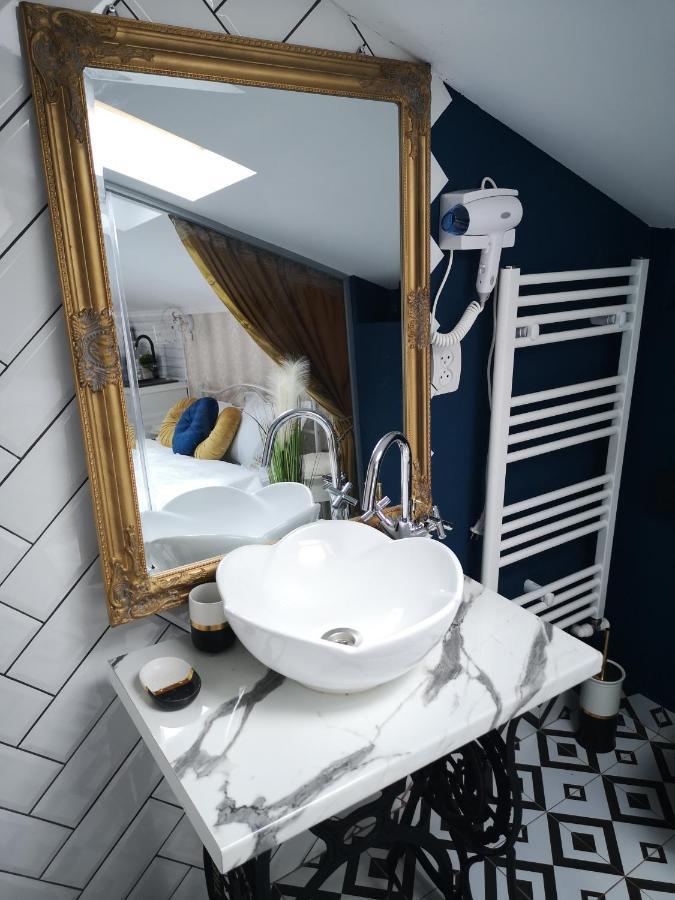 Ivy Boutique Apartman Brassó Kültér fotó
